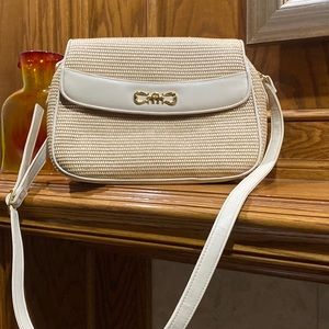White Tan Straw Woven Etienne Aigner Crossbody Bag US Patent 4453294